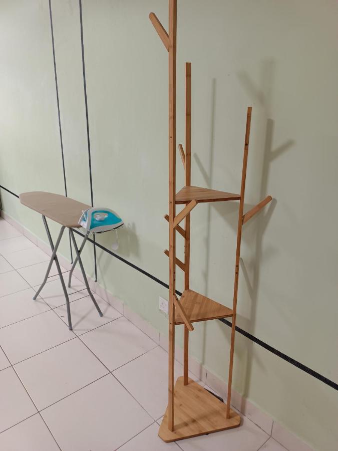 Nena Homestay Setia Alam, Air Conditioned, High Speed Internet Shah Alam Kültér fotó