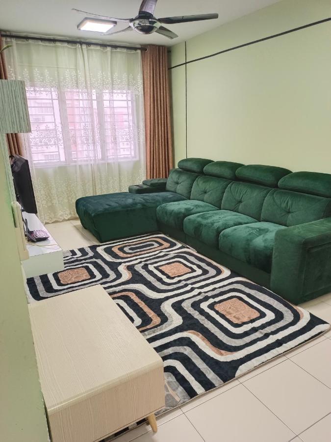 Nena Homestay Setia Alam, Air Conditioned, High Speed Internet Shah Alam Kültér fotó