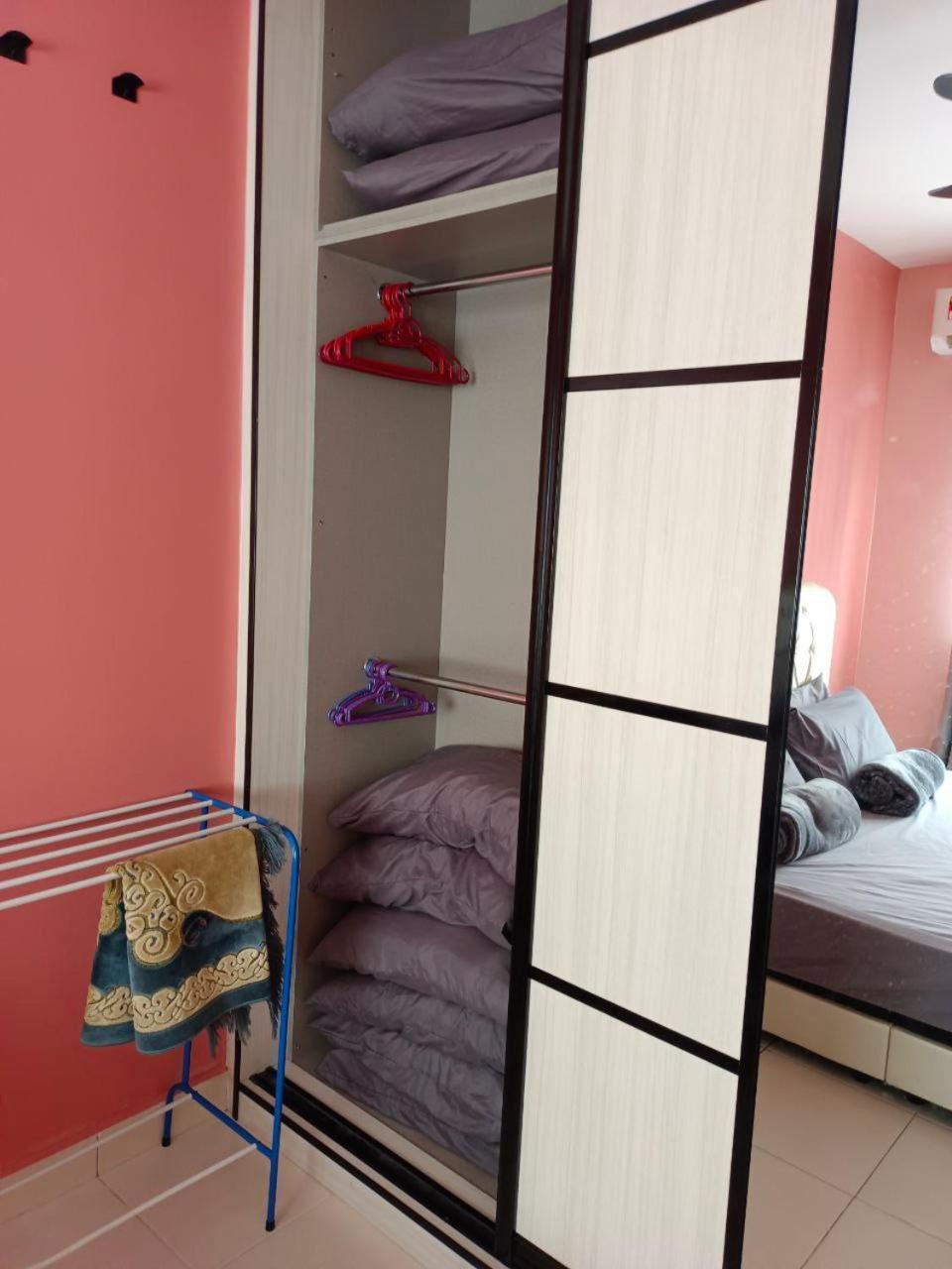 Nena Homestay Setia Alam, Air Conditioned, High Speed Internet Shah Alam Kültér fotó